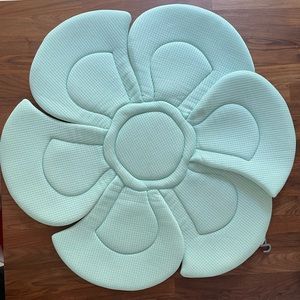 Baby Bath Flower Cushion